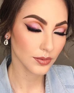 Inicio leyendas-relacionadas-con-el-maquillaje-en-la-antigüedad