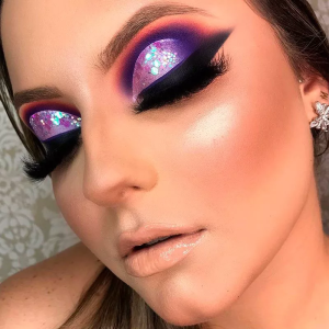 Inicio maquillaje-de-fiesta-para-destacar-en-la-noche