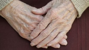 La salud de las uñas en relación con la edad