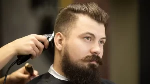 peinados para hombres con entradas