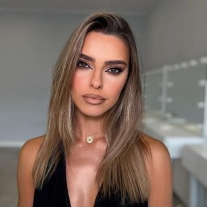 aplicar-el-maquillaje para ojos rasgados